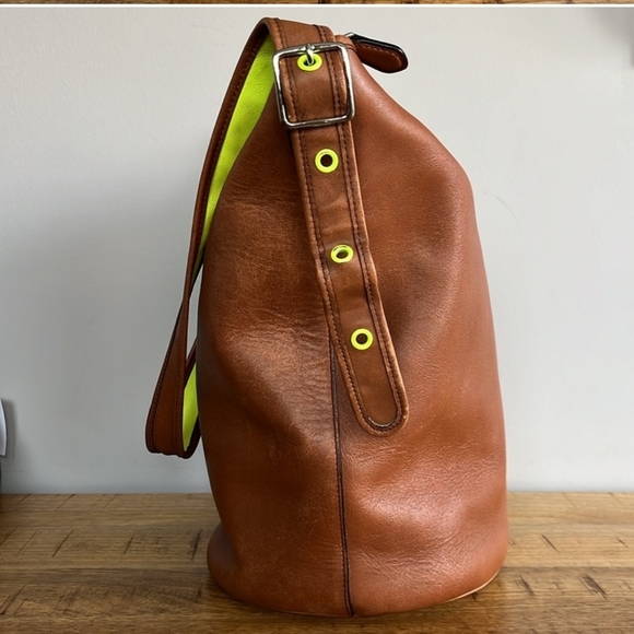 2014 Coach Duffle Bag - Picture 4 of 16